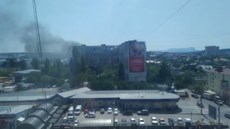 В Симферополе пожар в строительном вагончике вызвал сильное задымление 