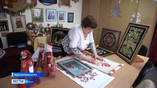 Мастерица из Крыма вышивает золотом более 20 лет