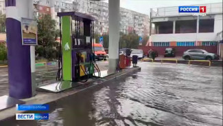 Прямо сейчас из-за аварий на сетях без света остаются 20 тысяч крымчан