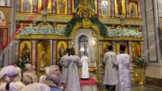Митрополит Тихон возглавил Рождественское богослужение в Александро-Невском соборе Симферополя