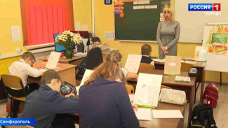 В Крыму 200 детей учатся в школе для слабовидящих