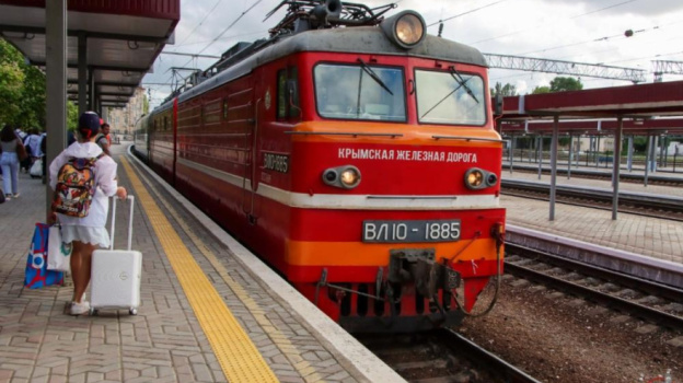 ВСУ обстреляли поезд с продуктами из Крыма