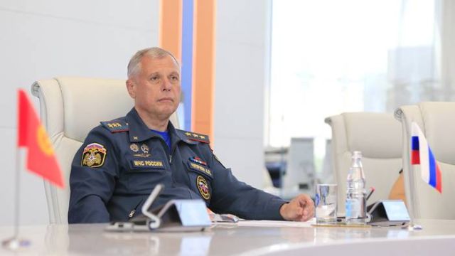Путин назначил врио главы МЧС России