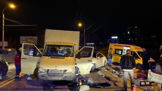 Водителя авто зажало в салоне в ДТП в Симферопольском районе