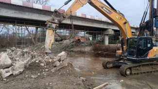 Реконструкция моста через реку Альма выполнена на 57%