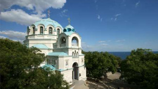 Крымские церкви организовали гуманитарную помощь нуждающимся беженцам из Донбасса