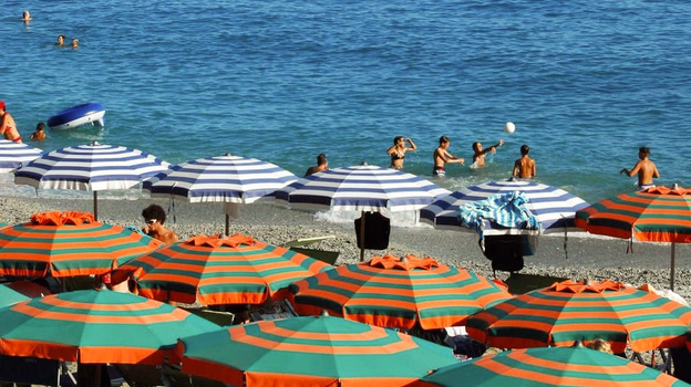 В Крыму будут пресекать незаконное предоставление услуг на пляжах