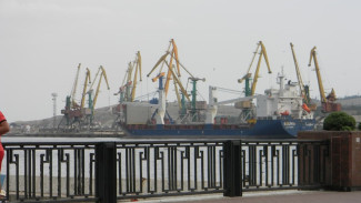 В Феодосии спасают порт 