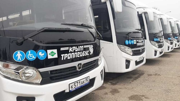 Пять новых автобусов вышли на пригородные маршруты в Крыму