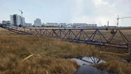 В Евпатории на стройплощадке упал башенный кран