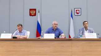 Больше 4 тысяч крымчан обратились к Сергею Аксёнову с начала мая