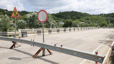 В Крыму закрыли мост через реку Альма