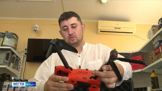 Житель Евпатории открыл ремонтную базу для беспилотников СВО