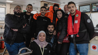 Учёные из Сирии, Ливана и Египта вышли в море в Севастополе на судне «Пионер-М» 