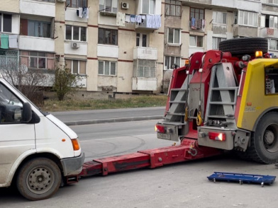 В Севастополе прохожий помог полицейским задержать нетрезвого водителя на фургоне