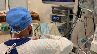 Евпаторийскую больницу оснастили микроскопом для операций на головном мозге