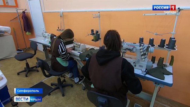 Крымские студенты помогают участникам СВО