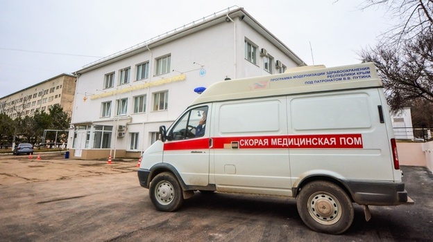 В Крыму спасли сотрудника «скорой» с помощью уникальной операции