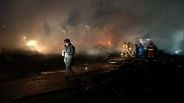 Восемь строителей числятся пропавшими без вести после пожара в Севастополе