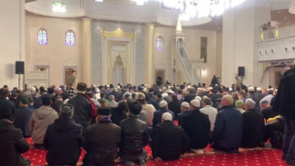 Первый намаз состоялся в Соборной мечети Крыма