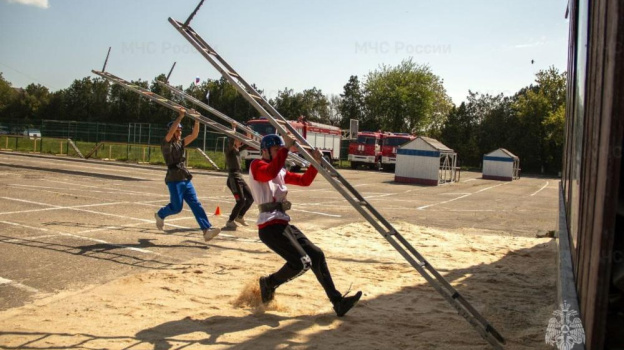 80 юных жителей Крыма приняли участие в турнире по пожарно-спасательному спорту 
