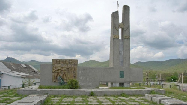 Дополнительные мемориальные знаки установят в Крыму