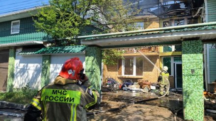 В Симферополе горел двухэтажный жилой дом