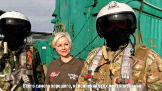 Экипажи штурмовиков Су-25 из зоны боевых действий поздравили всех с Днем России