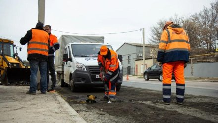 Дороги Симферополя продолжают приводить в порядок