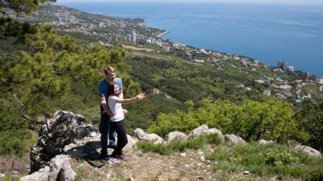 Крым побил рекорды туристического потока в майские праздники