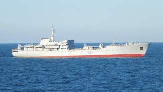 Корабль ВМС Украины лег на обратный курс от Керченского пролива