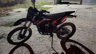 Подростка с черепно-мозговой травмой госпитализировали после падения с мотоцикла в Судаке 