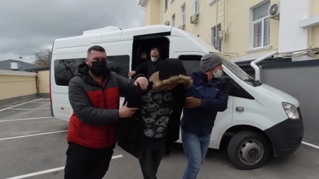 В Севастополе ФСБ задержала россиянина, передававшего Киеву сведения о ЧФ 