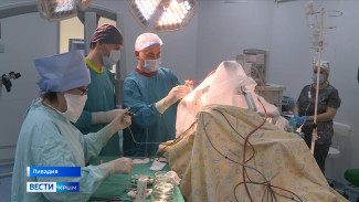 Операцию на мозге провели в Крыму без наркоза