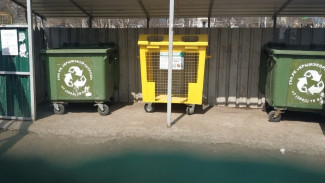 Три контейнера для раздельного сбора мусора установили в Симферополе