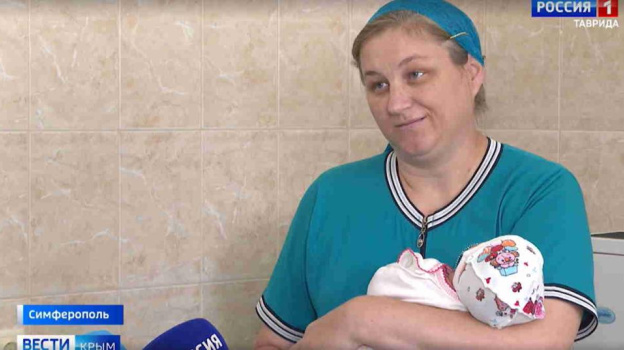 13-й  долгожданный: крымские медики приняли роды у многодетной матери