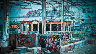 «Должны напрячься»: мэр Симферополя поручил бороться с граффити