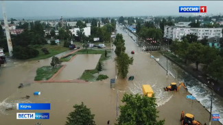 Последствия затопления ликвидируют в Керчи 400 человек 