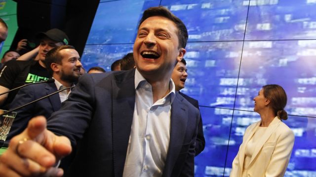 Зеленский официально стал избранным президентом Украины