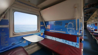 Из Севастополя в Санкт-Петербург отправился уникальный вагон «Подводная лодка» 