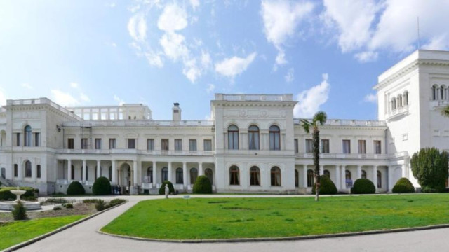 Ливадийский дворец подготовил на 4 ноября бесплатные экскурсии и концерт