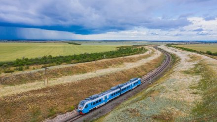 Крымские льготники будут ездить в пригородных поездах только по банковской карте