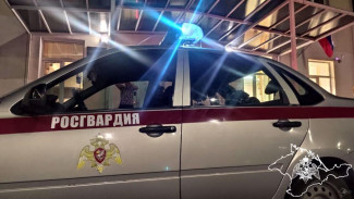 В Севастополе 50-летний рецидивист ударил ножом родного сына