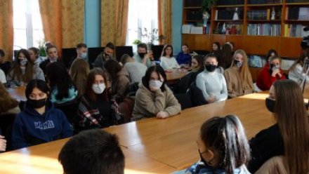 Полицейские рассказали студентам ялтинского ВУЗа о вреде наркотиков