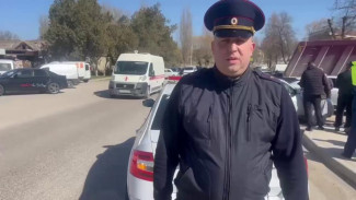 Мотоциклист погиб под колесами грузовика в Белогорске