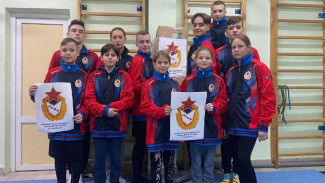 Юные пловцы из Севастополя собрали медицинские средства для морских пехотинцев 
