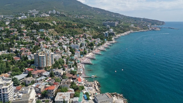 Спрос на курорты Крыма упал на 50% после открытия Турции 