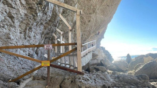 На тропе Голицына начали разбирать завал