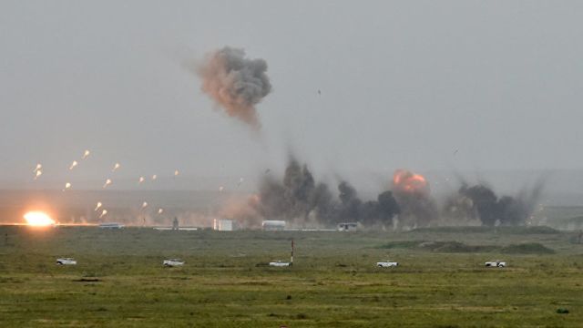 На полигоне под Феодосией проводятся военные учения