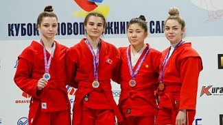 Спортсменки из Крыма  с международных соревнований по самбо вернулись с победой